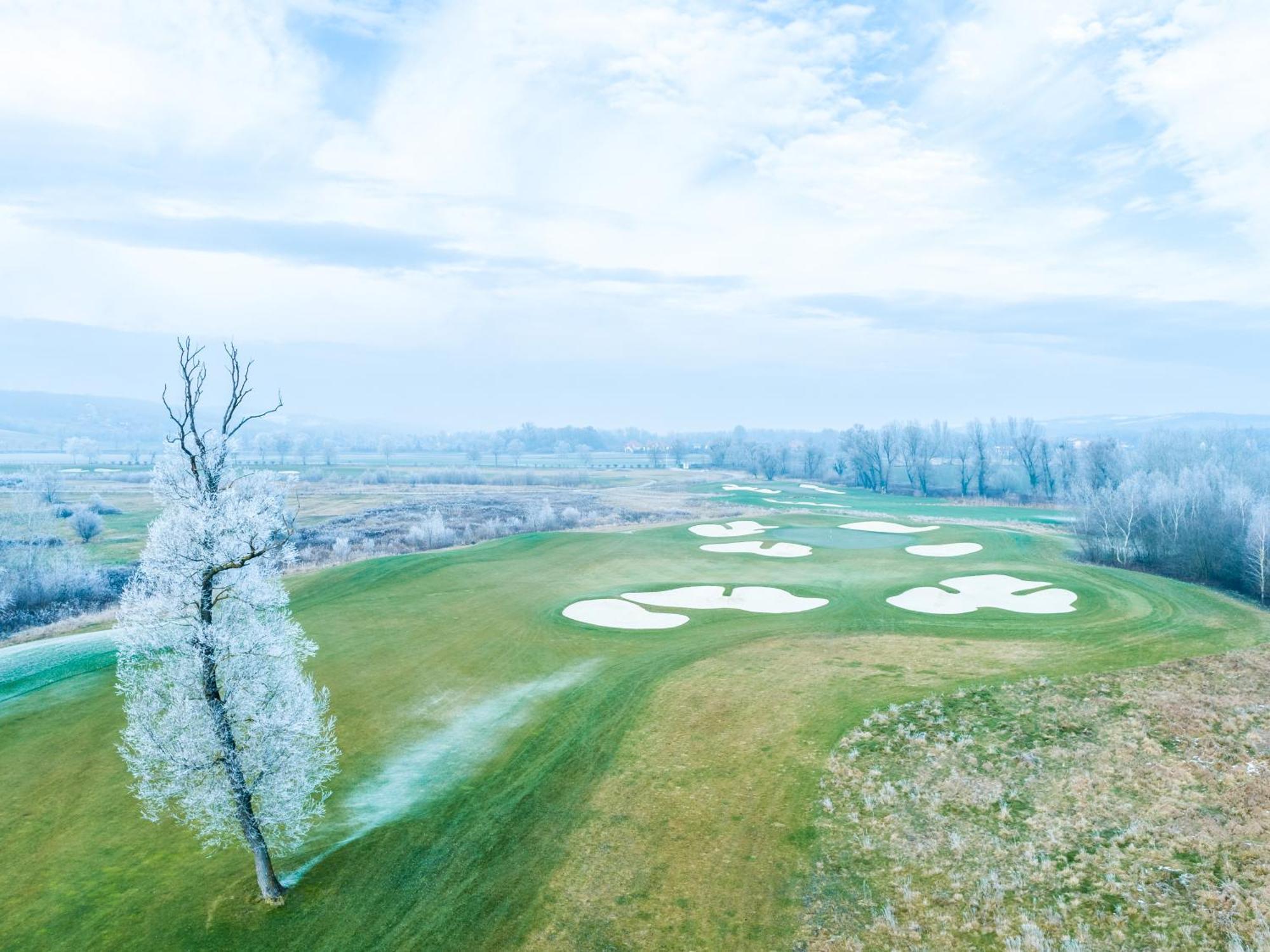 Zala Springs Golf Resort Zalacsány Екстериор снимка